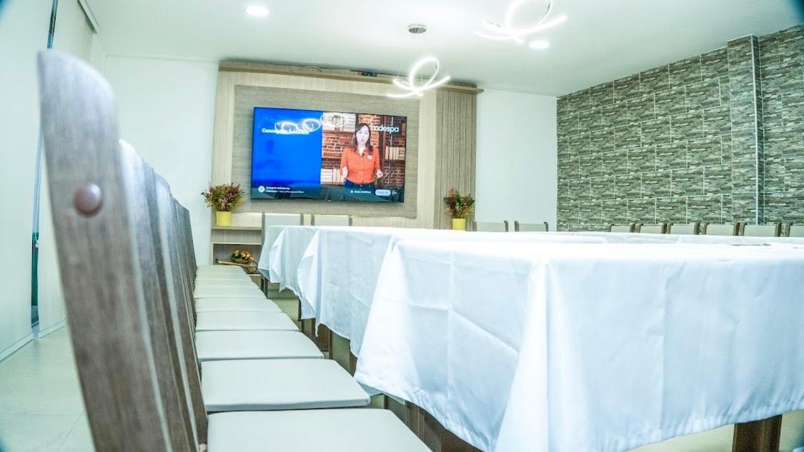 Hotel Olam Deluxe 巴耶杜帕尔 外观 照片
